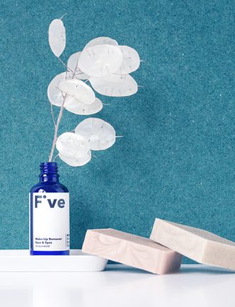 Naturkosmetik, natürliche Kosmetik und natürliche Pflege: Five Skincare – Vegane Naturkosmetik mit 5 Inhaltsstoffen - Make-Up-Remover