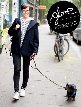 Eco Fashion, Slow Fashion und faire Mode: Glore – Fair Fashion Look mit Streifen-Hoodie - Labels: Armedangels Ava Stripes und Veja V10 und Glimpse Clothing Traveller