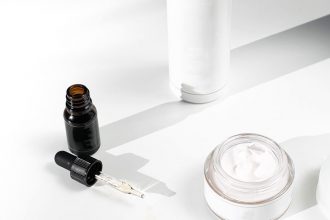 Haltbarkeit von Naturkosmetik - Wann wird Kosmetik schlecht? Mindesthaltbarkeitsdatum für natürliche Kosmetik