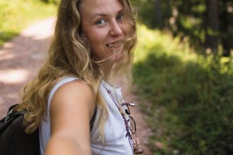 Eco-Lifestyle-Waldbaden-Trend-Japan-Shinrin-Yoku-Waldtherapie-Wald-Meditation-Wälder