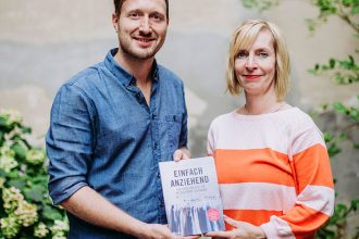 Fair-Fashion-Buch-Einfach-Anziehend-Cover-Kirsten-Brodde-Alf-Tobias-Zahn-Verlosung-Gewinnspiel