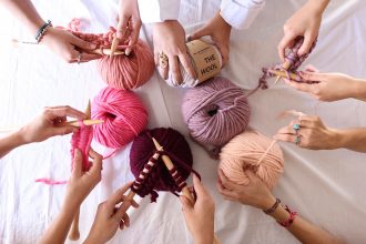 We Are Knitters – DIY Sets: Stricken mit fairer Wolle
