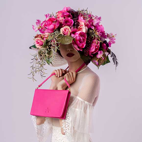 Peppermynta Brandfinder: Alexandra Svendsen. Exklusive Lederwaren und Accessoires, Eco Taschen handgefertigt, vegetabil gegerbt und ökologisch nachhaltig produziert