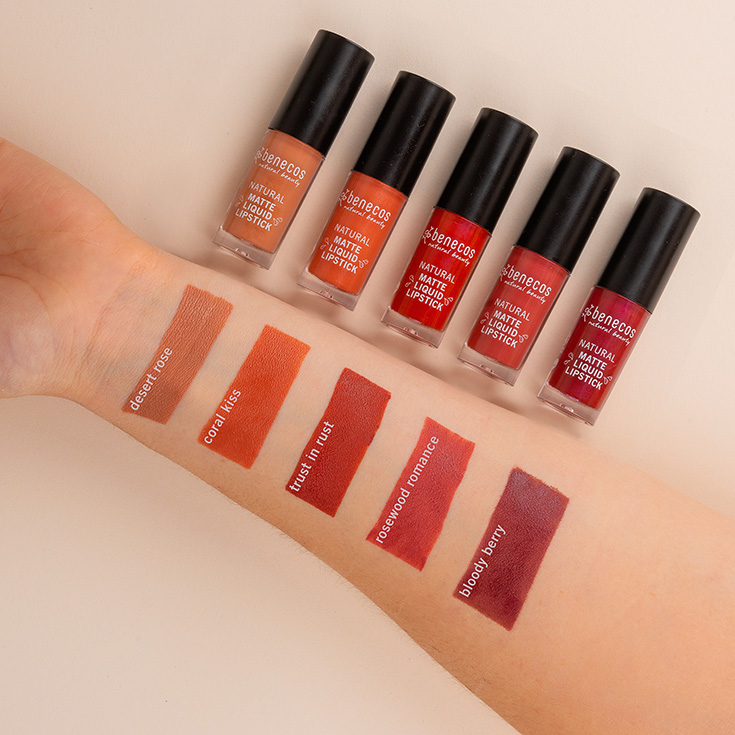 benecos Naturkosmetik – Die neuen matten Liquid Lipsticks. swatches lipstick
