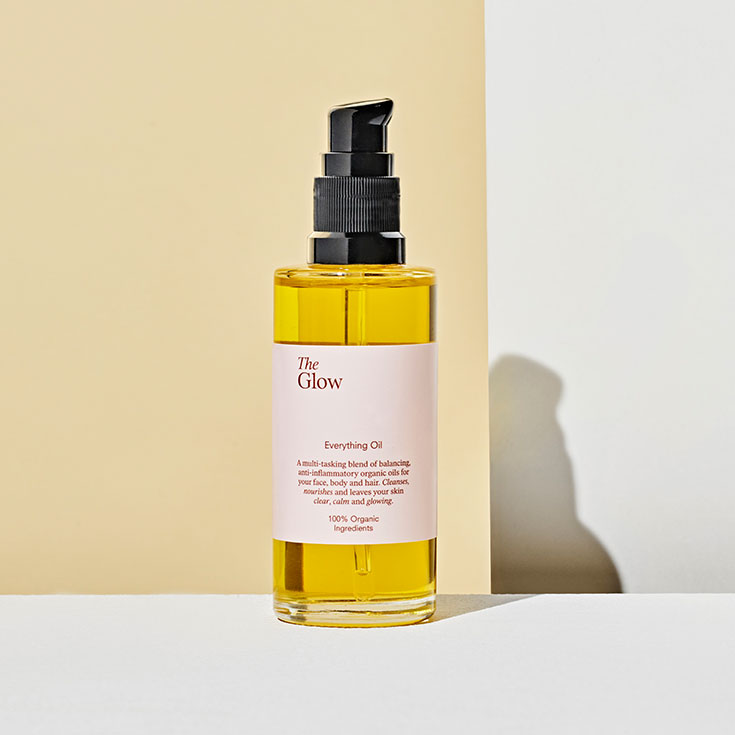 The Glow – 5 Naturkosmetik Produkte für die perfekte Pflege-Routine nach dem Baukastenprinzip. Alles ist mit allem kombinierbar. Everything Oil