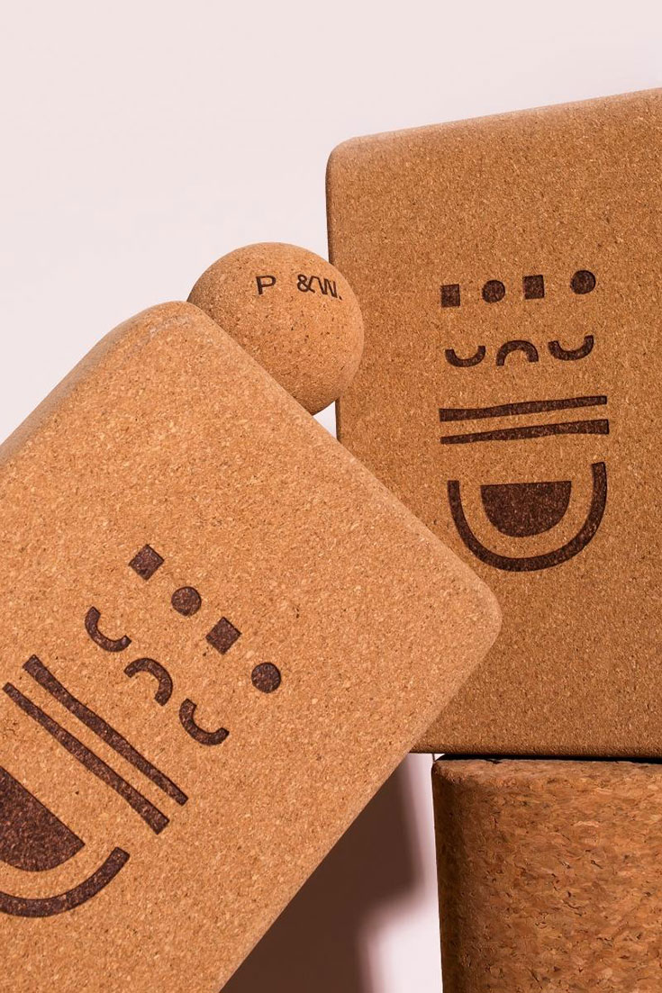 Ökologisch: Umweltfreundliche und nachhaltige Yogablöcke aus Naturmaterialien wie Kork