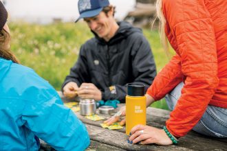Plastikfrei Trinken – nachhaltige Trinkflasche für Kinder, Thermosflasche, Thermobecher, Coffee to go, Isolierbehälter aus Edelstahl von Klean Kanteen