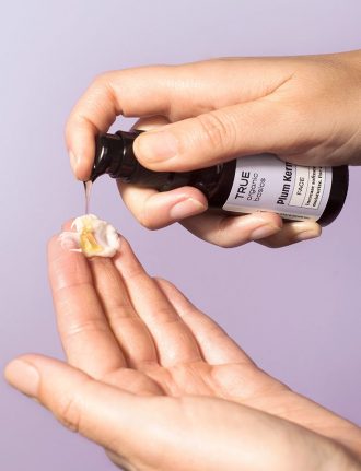 True Organic Basics – Mit Bio-Ölen zu einer gesünderen Haut: Gesichtsöl, Haaröl, Hautpflegeöl, Naturkosmetik, vegane Öle, Pflaumenkernöl