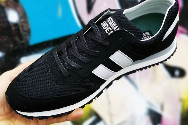 Sneakers Unplugged – der erste nachhaltige Sneaker Store Deutschlands: nachhaltige Turnschuhe, Eco Sportschuhe, fair produzierte Schuhe, Vegetarian Shoes