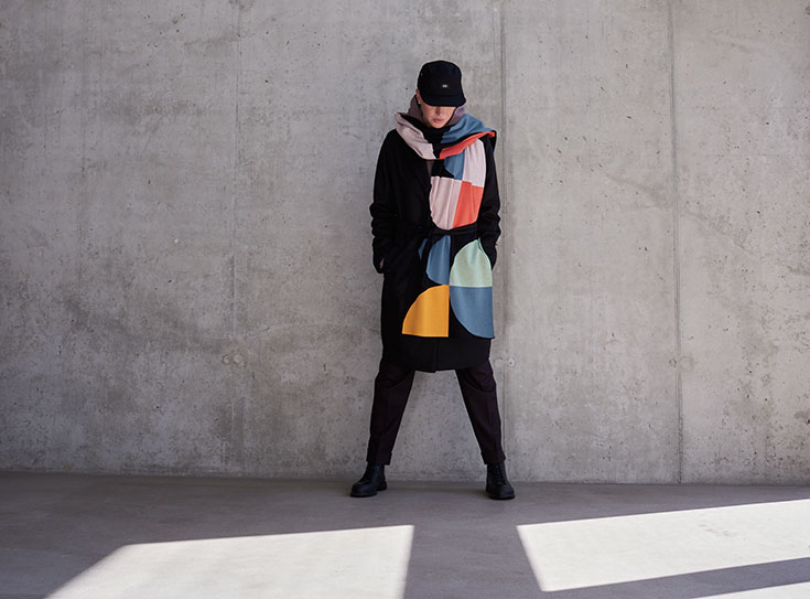 Schal Azalea mit Illustration vom spanischen Künstler Genis Carreras